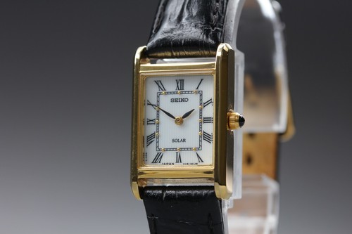 Presque comme neuf montre - [presque,