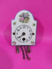 Horloge pendule mecanique miniature ancienne porcelaine pour maison de poupée 
