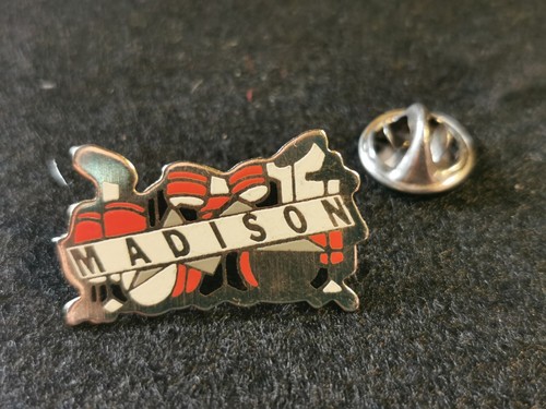 Pin madison batterie - pin's,