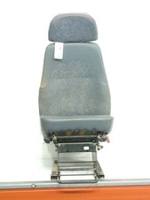 SIEGE AVANT DROIT VOLVO FL615  / NE 744