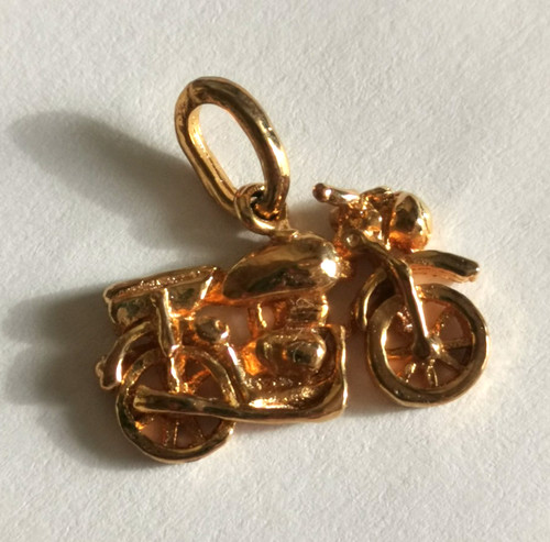 Pendentif plaqué - ,