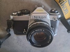 NIKON FE AVEC NIKON SERIE E 50MM 1:1.8