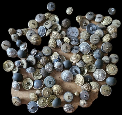 Lot boutons militaire - lot,