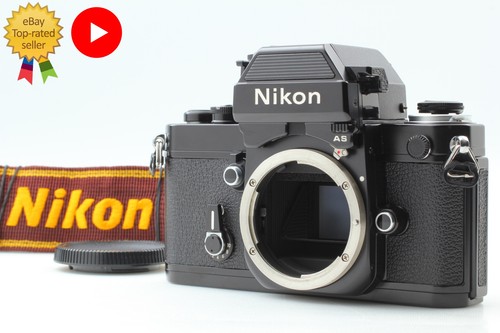 Appareil photo argentique noir