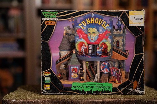 Lemax spooky town funhouse - spooky,