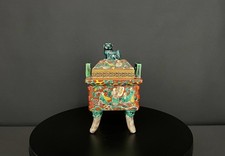 Brûle-parfum asiatique en