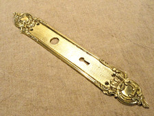 Ancienne grande plaque de propreté ornement de porte    laiton bronze   lg 32 cm