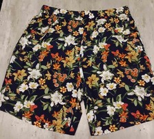 short noir large femme motifs