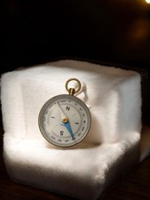 Boussole vintage ancienne rétro pour collectionneur navigation orientation déco