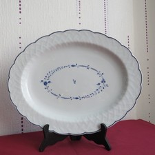 1 grand plat ovale en porcelaine de limoges Bernardaud modèle Hortense