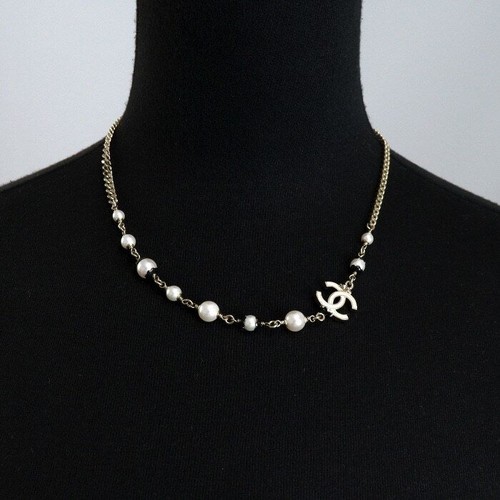 Chanel collier chaîne avec - collier,