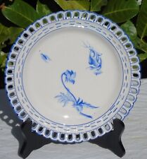 Emile Gallé / Saint Clément - Assiette en faïence ajourée, décor de fleurs. (2)