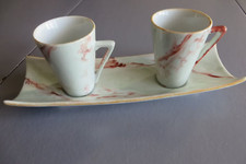 2 tasses à café duo et soucoupe porcelaine signée