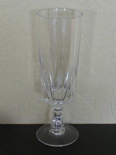 Verre flute champagne en - a,