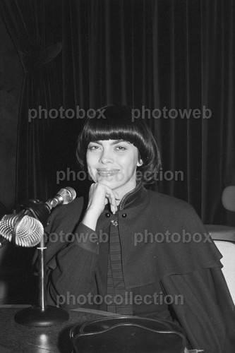 Mireille mathieu exclusive - mireille,