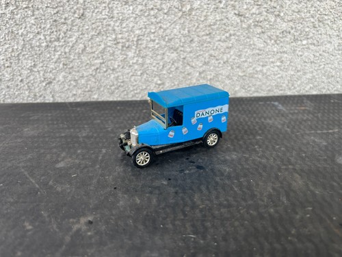 Miniature camion publicitaire