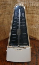 Metronome Seiko PN802 mécanique double rythme  blanc Vintage fonctionnel