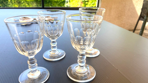 Ancien verre pied - 4, a