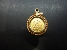 pièce dos pesos or 22k, 1945 ,montée amovible or 18k,poids total 2,98g,H2xL1,7cm
