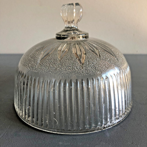 Petite cloche verre pressé - petite, en