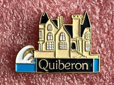 T40 Pins QUIBERON Le CHATEAU TURPAULT Manoir Tourisme Vintage souvenir lapel pin