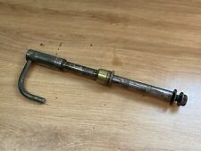 UN AXE DE ROUE AVANT MOTO HUSQVARNA 240 250 WR 1990 TYPE MOTEUR 2A