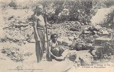 Madagascar - Lavage de l'or à la batée en pays sakalave - Ed. L. Blion