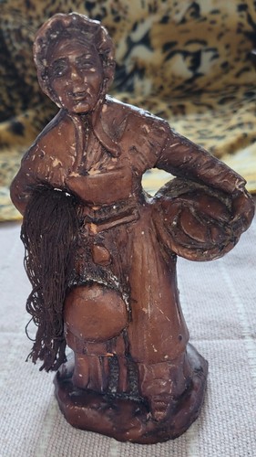 Ancien santon une femme - d'une,