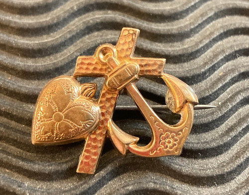 Ancienne petite broche