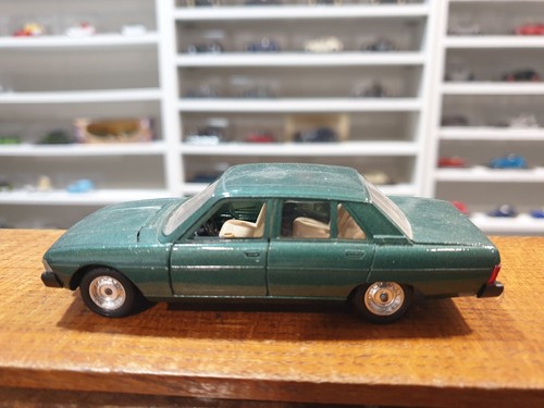 Peugeot 604 verte - peugeot,
