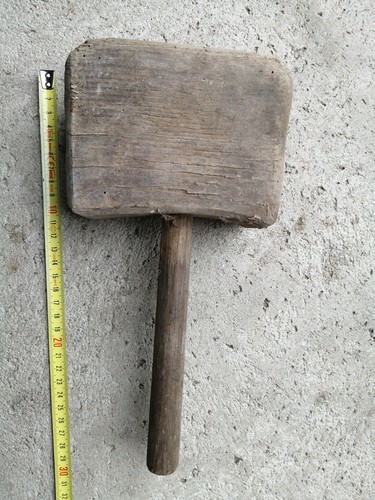 Old tool outil - outil, maillet