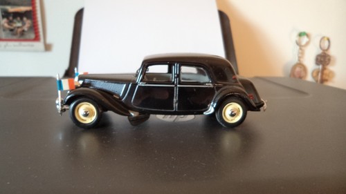 Miniature citroen traction - miniature,