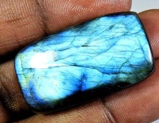 63Cts. Cabochon octogonal bleu