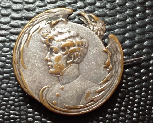 Médaillon broche aiglon - mÉdaillon,