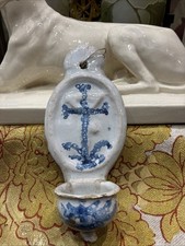 ancien benitier mural en