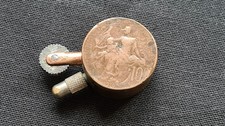 Briquet de Poilu en Cuivre Réalisé avec 2 Monnaies - 10 Centimes 1916 - Daniel D