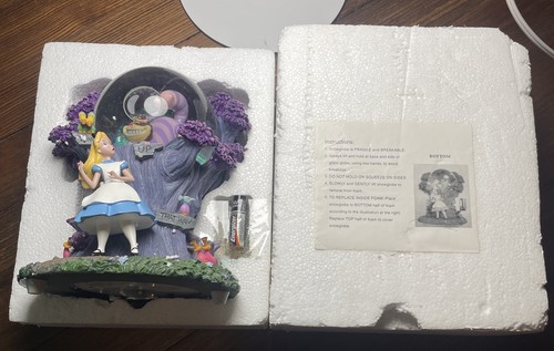 Walt disney alice - walt,
