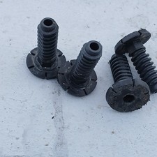 4 vis pieds lave vaisselle