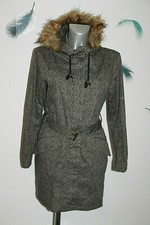 jolie veste 3/4 à capuche