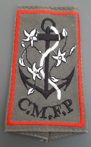 Passant épaule insigne - d’Épaule,
