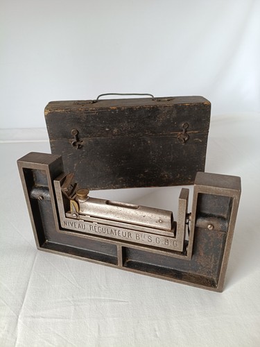 Ancien outil précision - de,