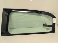Vitre arriere gauche RENAULT TWINGO 3 PHASE 1 823014043R