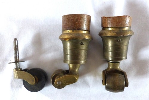 Lot anciennes roulettes pied - anciennes,