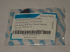 CFMOTO 9010-080609 contacteur de frein avant