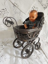 Petit LANDAU/ POUSSETTE avec POUPON,   Jouet pour poupée ancienne 