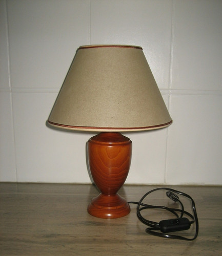 Lampe chevet pied en bois - en,