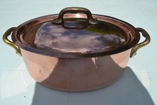 COCOTTE  OVALE  EN CUIVRE