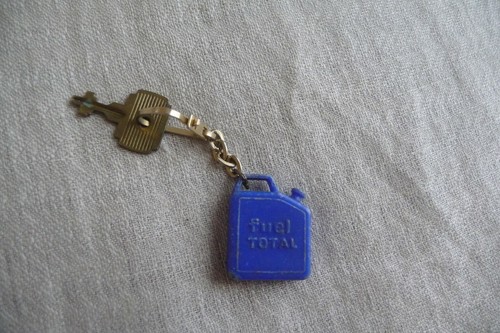 Porte cles bidon essence - porte,