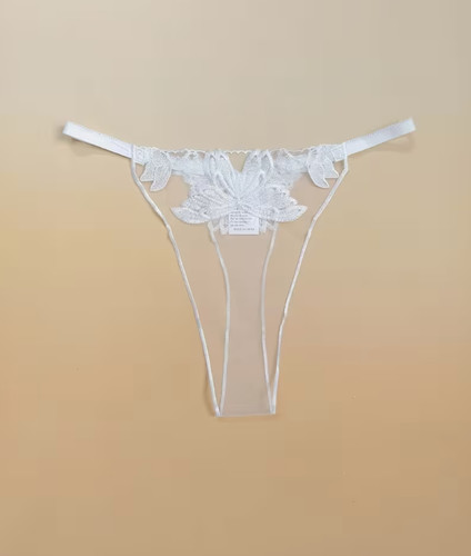 String blanc transparent pour