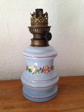 Pied de lampe à pétrole